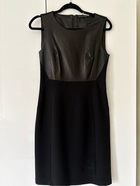Elite Tahari Isadora Sleeveless Black Leather Paneled Sheath Dress